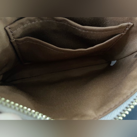 DEAL‼️Corner Zip Wristlet In Signature Canvas/ Pouch In Signature Canvas NWOT - Picture 7 of 12